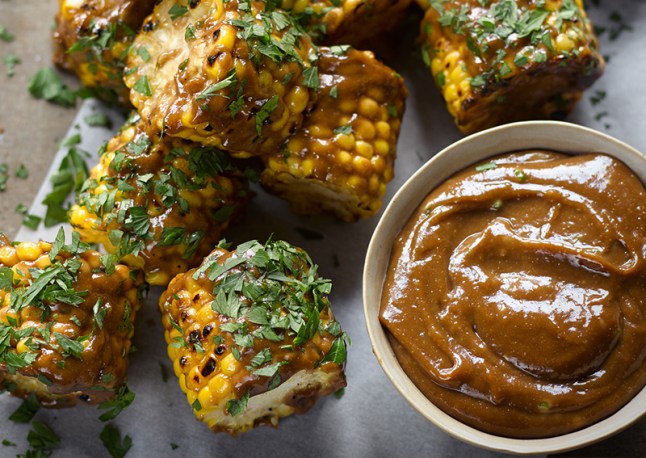Grilled-corn-on-the-cob-with-miso-mayonnaise